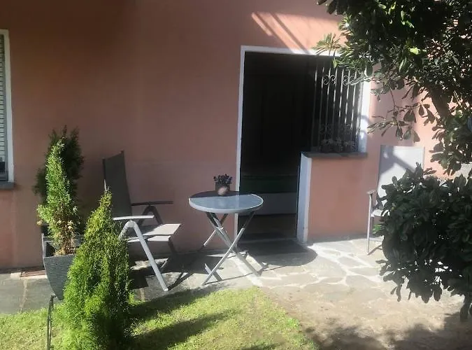 Locarno: Indipendente In Zona Residenziale 3* Λοκάρνο
