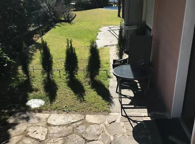 Locarno: Indipendente In Zona Residenziale Πανσιόν Λοκάρνο